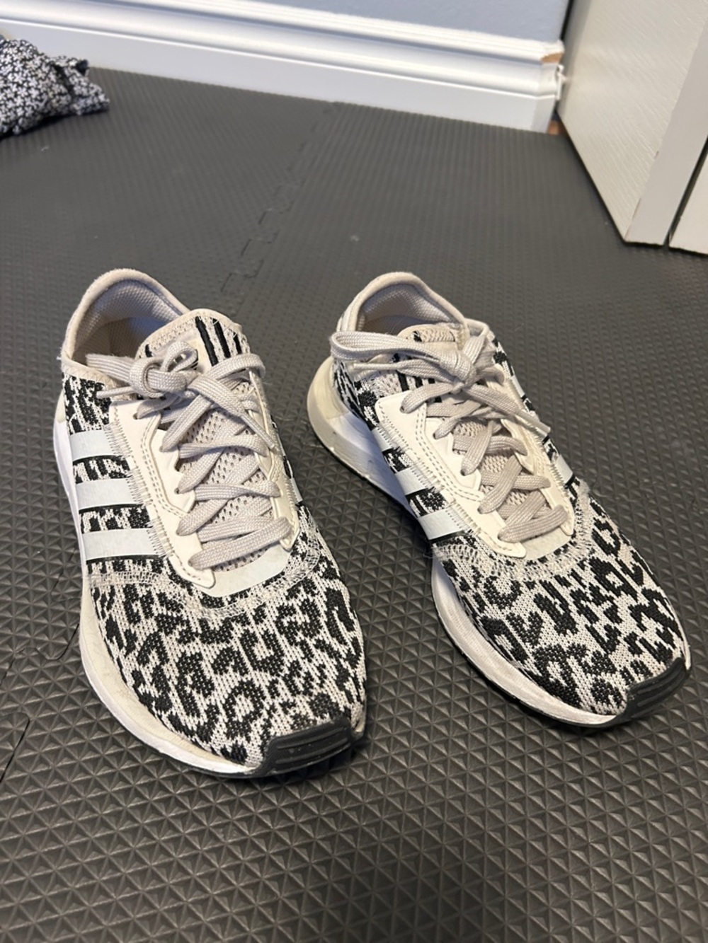 adidas Leopard Print Athletic Sneakers - Black & Cream - Picture 4 of 4